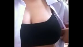 G&aacute_i xinh show v&uacute_ hồng cực to
