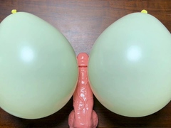 I tried a balloon titjob!