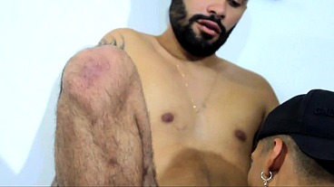 NOVINHO CURIOSO SE FODEU