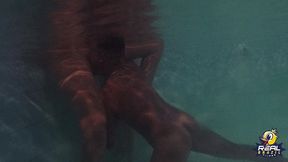 muita far putaria na piscina com as estrelas pornos - rafaella denardin - melissa devassa - nego catra
