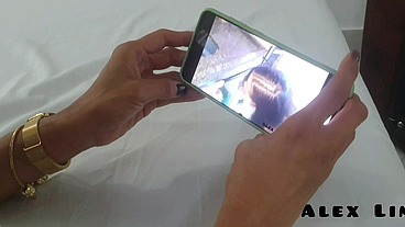 Peguei no flaga minha prima safada - Bianca Naldy - Vendo vídeo porno eu já entrei no quarto dela de sunga e cumi só o cu da safada