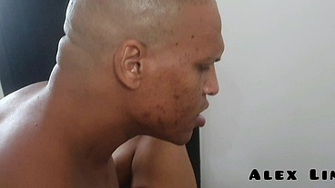 Peguei no flaga minha prima safada - Bianca Naldy - Vendo vídeo porno eu já entrei no quarto dela de sunga e cumi só o cu da safada