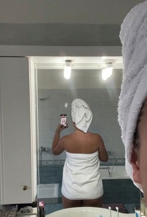 Naughty Wife Drop Her Towel To Show Her Slimwaist