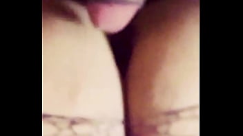 Neg&atilde_o Parrudo BBC Chupador de CU Leitado - Nicolly Summers (COMPLETO NO SHEER E RED)