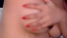 Evonny Shows Her Big Boobs and Ass