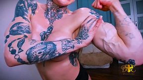 Iron Chick - Biceps JOI