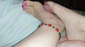 Ferocious toe tampering with spectacular facial ejaculation