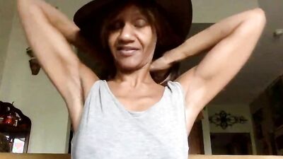 Ginger MoistHer Hips and Road Trips