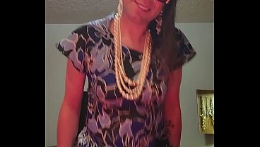 Busty Sissy Cumming