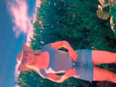 Hot blonde went to see the corn plantation and got corncob