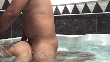 FUDENDO NA BANHEIRA DO MOTEL