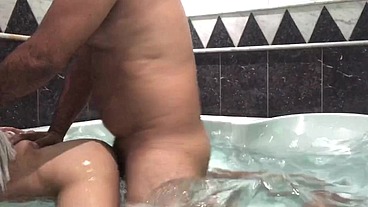FUDENDO NA BANHEIRA DO MOTEL