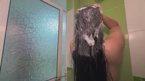 Duchando y peinando mi cabello