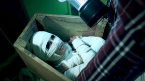 Elicia Solis is a sexy mummy with an unholy appetite for big dick