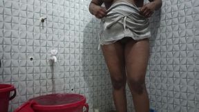 Desi Babe Removing Clothes in Shower