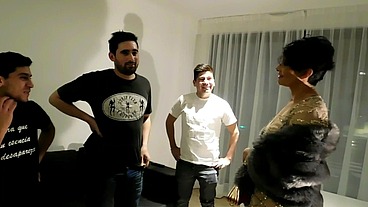 Z B 31 ORGIA CON LOS VECINOS DE AL LADO