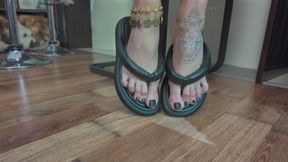 Amazing Ruslana Head Of Slave In Chest Lick Black Flip Flops And Heels - Full - 4K