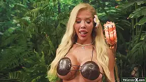 Brittney Babe And Brittney Kade - Tgirl Hula Babe Welcomes Guys On Trans Island