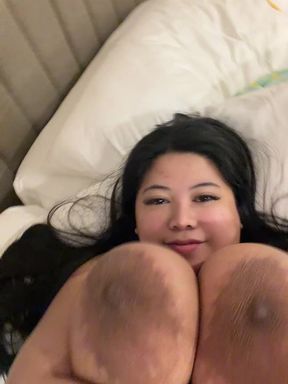 Curvy solo babe shows off her big tits