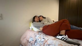 La novia lesbiana rubia de mi mejor amigo sabe como consolarme