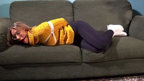 5022 Layla in Sweater Joy