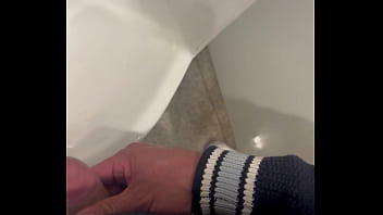 Paja en ba&ntilde_o del centro comercial