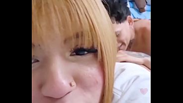 PScb Colegiala rubia venezolana se deja coger en vivo por su novio mientras hace un live de tik tok