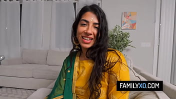 Indian stepdaughter fucks with her new stepdad - Jasmine Sherni