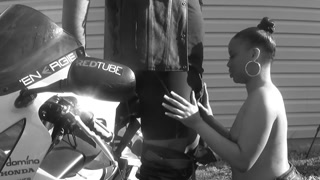 HD- Layla Perez got so turned on by the bike ride, she returned the favor with some sloppy head