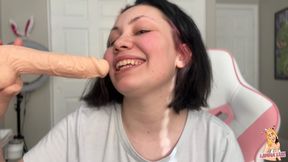 Dildo Throat use