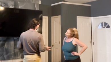 Blonde MILF gets her bald pussy fucked hardcore by friends boyfriend after he fixes her house in homemade bath