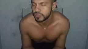 curtindo o glory ass na dedalos bar e posso dizer que gostei pelo cu de tanto tesao
