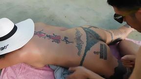 fui a la terraza a tomar sol , y me sorprendi lindo...