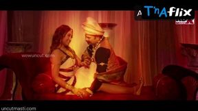 Indian beauty Jaya Pandey gets naughty in Matkani Ke Matke