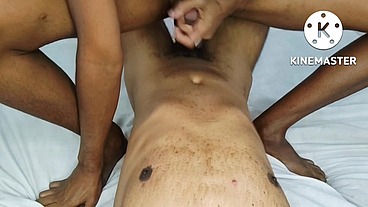Botei o Enzzo Carioca pra sentar gostoso. As paredes do barraco tremeram
