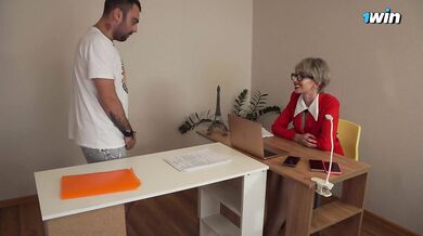 Hungry MILF boss gave ass to her subordinate (episode 2)