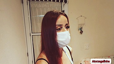 Costureira safada não aguentou ver cliente de pau duro!