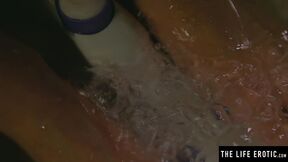 Lavish blonde Nicole rubs her dripping wet twat