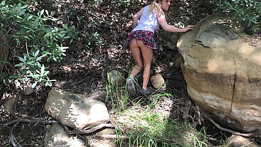 Blonde caught skipping class fucks teacher outdoors