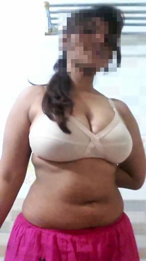 Desi Big Boobs Ass &amp; Armpit Show