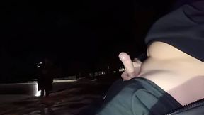 bella sin tire une pipe a la plage