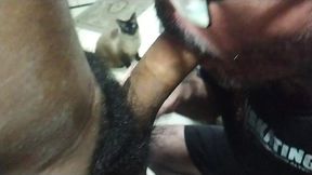 chupando e dando para dois vizinhos.