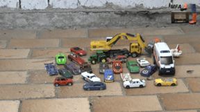 Hotwheels vs metal Heels