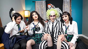 Just Call on Beetlejuice Anna Starr, Nikki Slick, Elias Cash