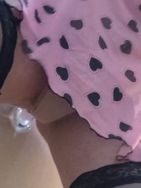 Just a quick hands free cum shot.