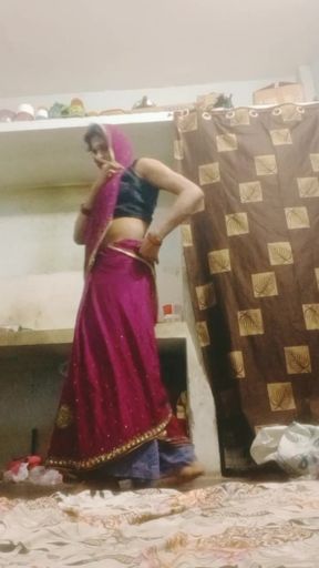 Urvashi Rani saree phnke masti krte krte apne devar ke sath