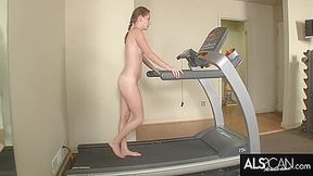 Sadie Grey Works Her Bare Pussy To Climax By Hand