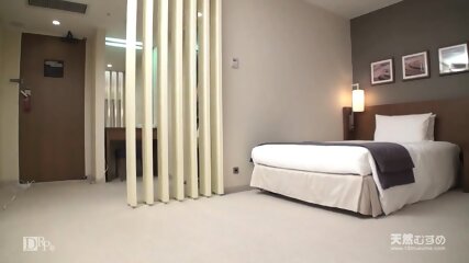 Massage Rooms Bubble butt blonde's sensual fuck