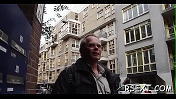 Dude gives trip of amsterdam