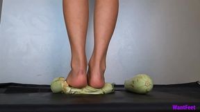 Bare Heel Food Crush - 4K MP4